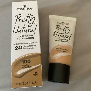 NIB ESSENCE Pretty Natural Hydrating Foundation Color: Warm Caramel 100